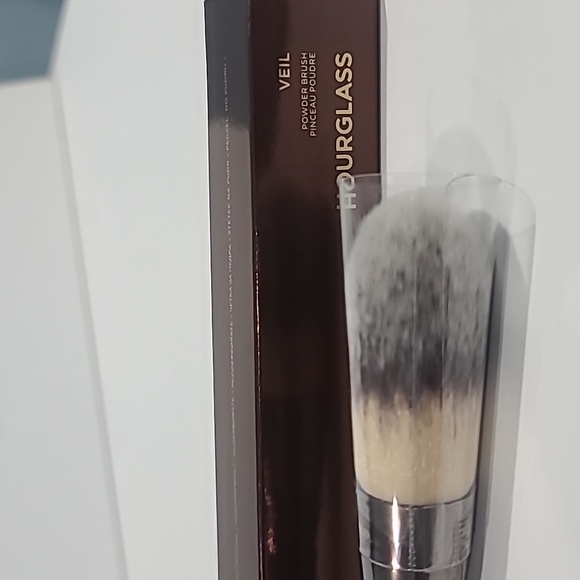$21 OFF  ✅ Hourglass VEIL POWDER BRUSH Double Ended (Dual-Sided) ✨ NEW IN BOX - Picture 12 of 12